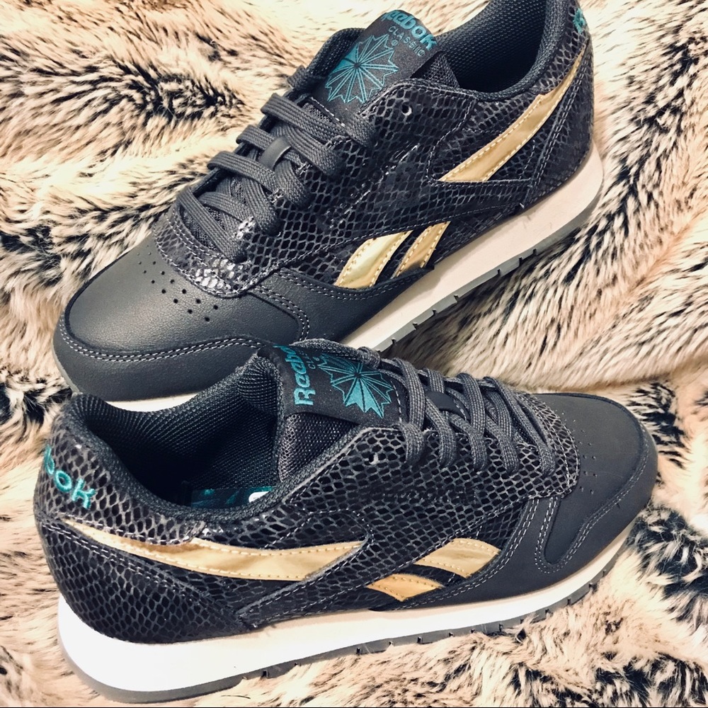 Reebok Classics Leather Scare in Black/Charcoal